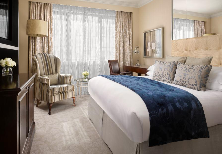 London Collection bedroom