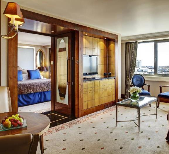 London Collection suite