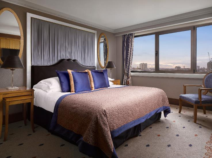 London Collection suite bedroom