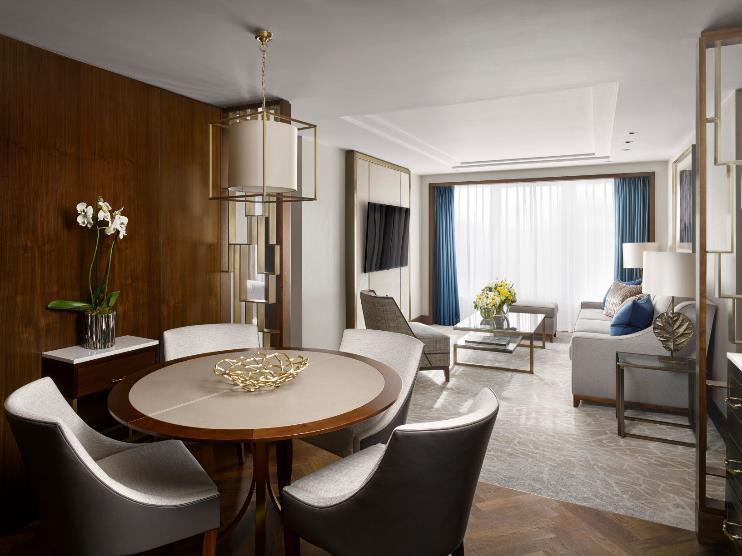 Mayfair suite bathroom